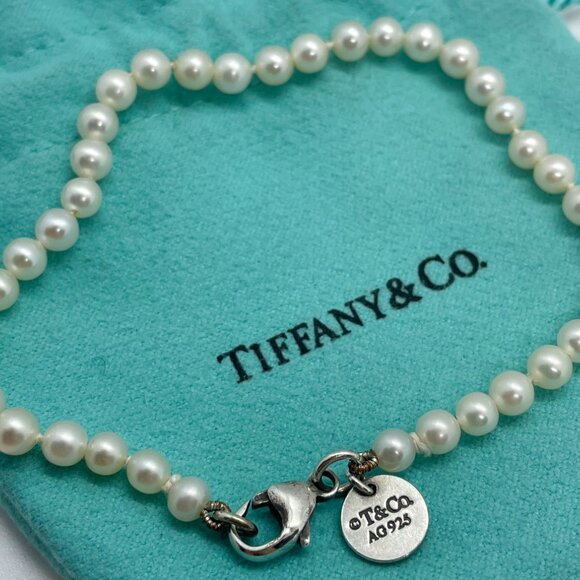 Tiffany 4mm Ziegfeld Pearls Bracelet 7” w/ Pouch - Picture 2 of 6